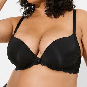 TORRID Plus Size 40DD Push Up Plunge Bra Black Lace Trim Underwire Full Coverage